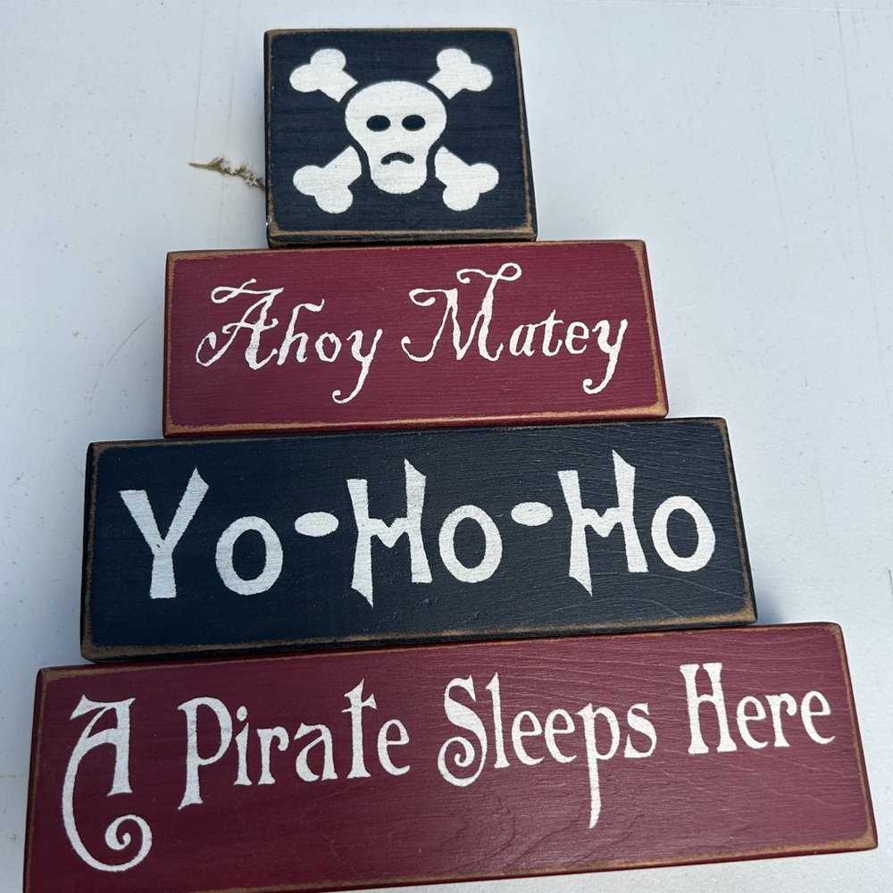 Pirate Themed Wooden Sign Set